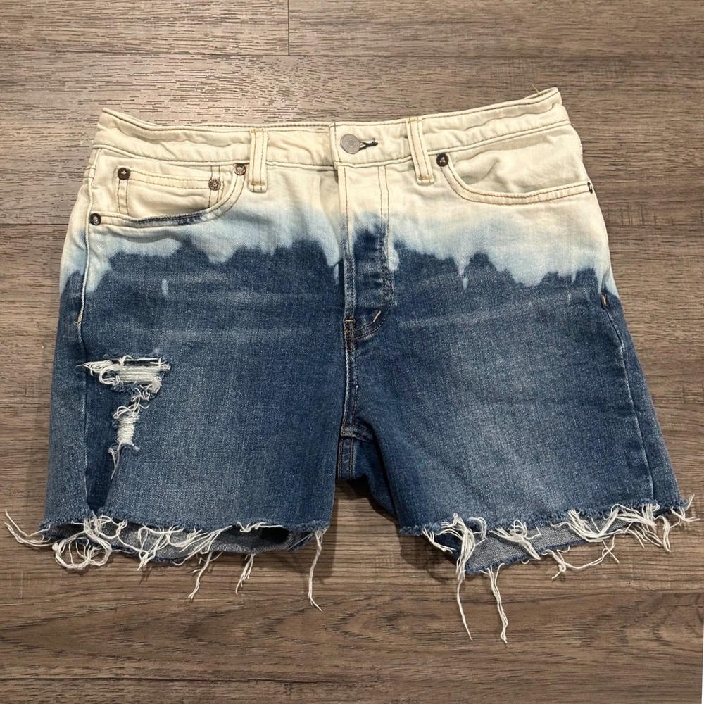 Free People We The Free CRVY High Rise Denim Shorts 26 Dip Dye Button Fly